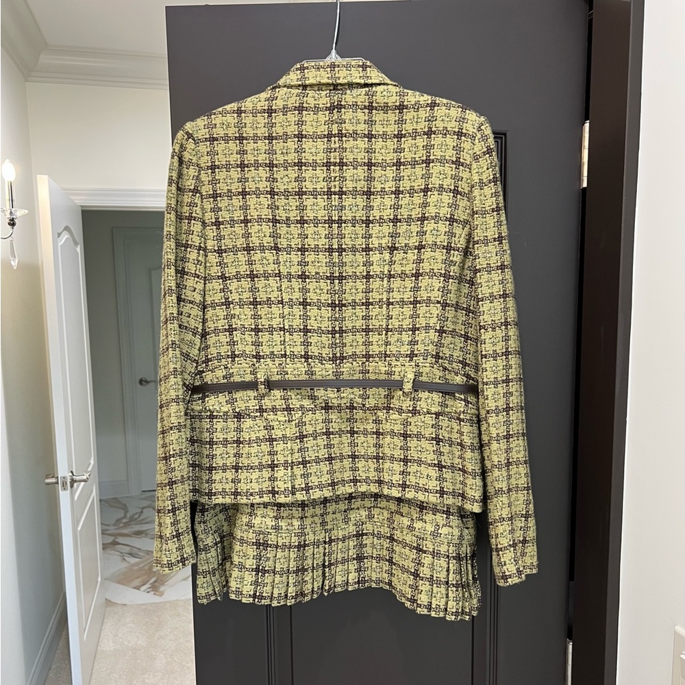 Women’s - Two Piece - Suit - Picture 4 of 15